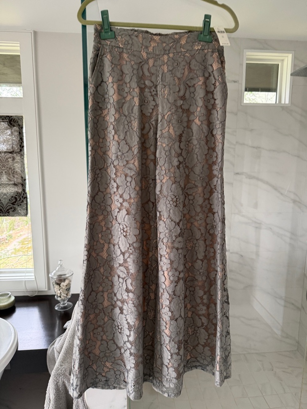 Anthropologie Lace Overlay Midi Skirt in Gray and Blush Sz XS